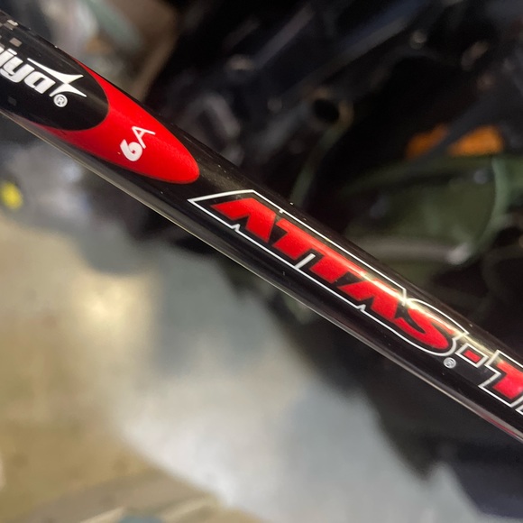 Adams Golf Redline Pitching Wedge PW in right hand - Picture 3 of 8